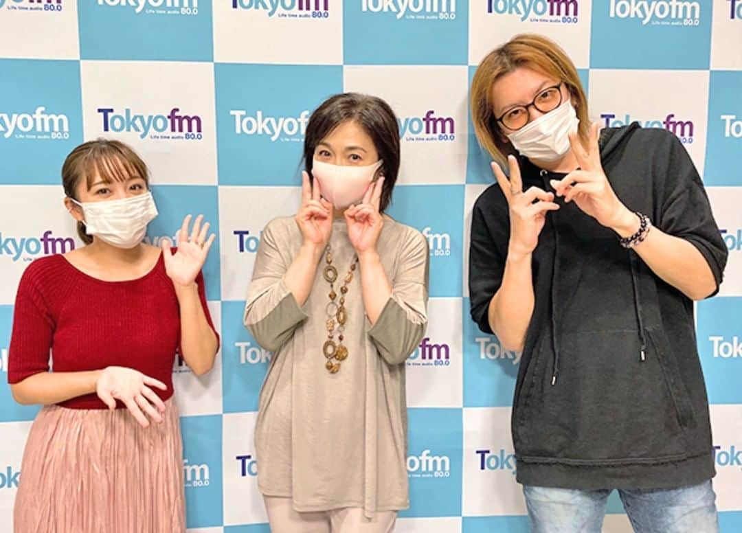 のインスタグラム：「🔮昭和から令和へと続く、📻ラジオの世界🔮  ✨#元おニャン子クラブ の #生稲晃子 さん✨をお招きして、昭和から令和へと続くアイドルの世界のお話をお聞きしました！ 生稲さん、ありがとうございました！！！  ⏬生稲さんの最新情報はこちら！ https://lineblog.me/akko1917/  #たかみな #高橋みなみ #若新雄純 #これなに #tokyofm #radiko」