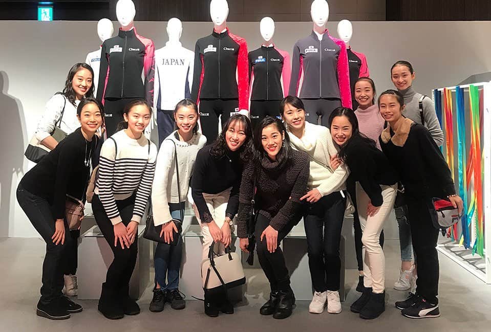 鈴木歩佳のインスタグラム：「今年の冬にチャコットさんの展示会に行かせていただきました！！ . . . #chacott  #展示会 #フェアリージャパン」