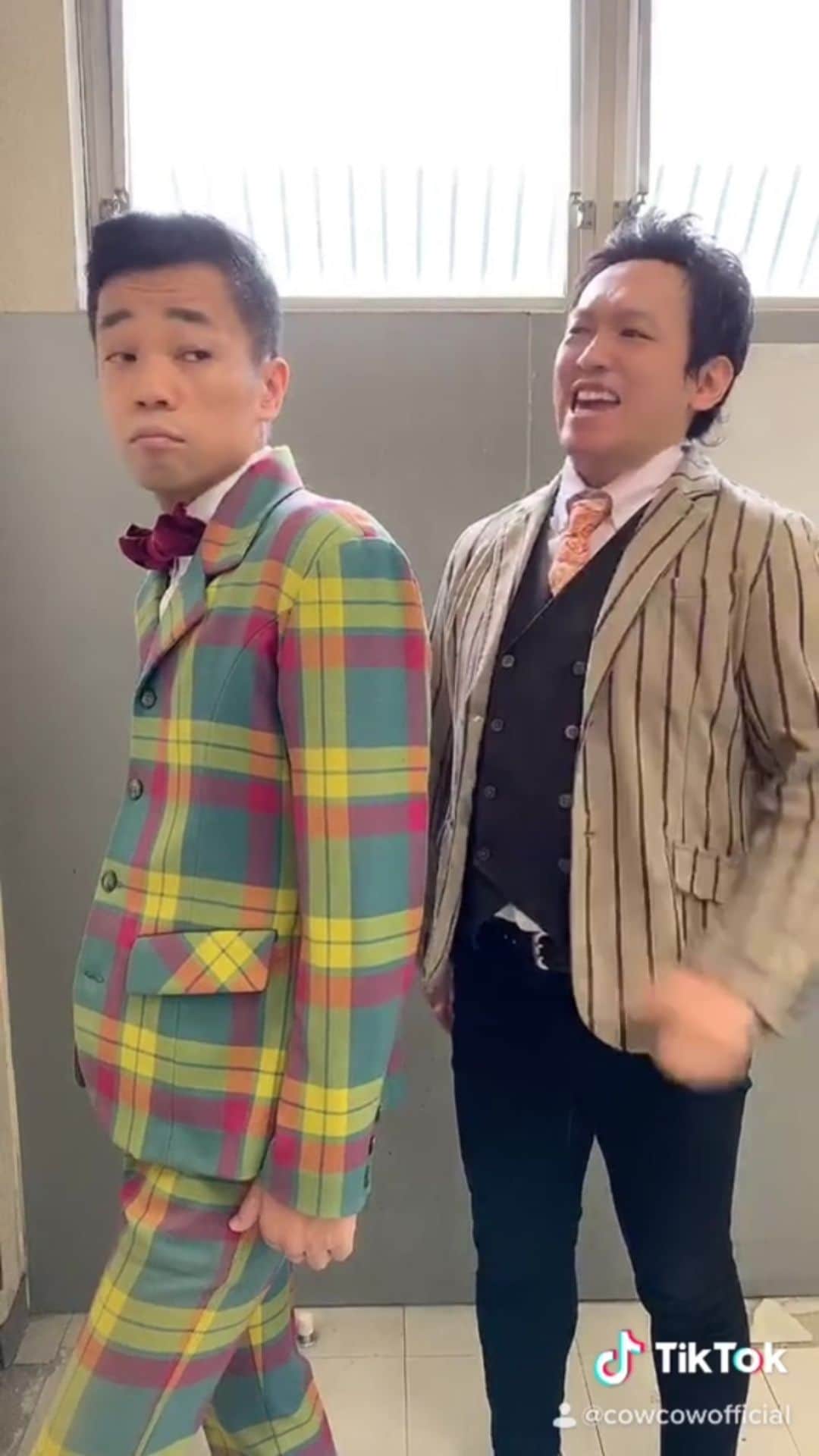 善し のインスタグラム：「プロポーズ  #cowcow」