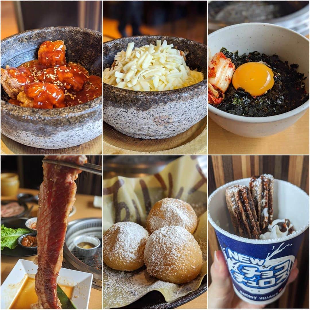 大見さなえさんのインスタグラム写真 - (大見さなえInstagram)「明日9月9日から韓国フェア開始😋🥩🇰🇷﻿ 『#焼肉きんぐ 』﻿ 全国245店舗を展開する焼肉食べ放題専門店✨﻿ 新メニュー試食会行ってきました🏃‍♀️﻿ ﻿ 秋季限定🍁韓国の旨辛料理を中心としたメニューは﻿ 【きんぐコース 2980円】【プレミアムコース 3980円】 の食べ放題にすべて含まれています☺️﻿ ﻿ ・ドルチェポルコ 極厚サムギョップサル 880円﻿ 韓国焼肉といえばサムギョップサル！ 厚さ1.5cmの甘みのある豚肉を﻿、キムチと味噌をのせ サンチュに巻いてヘルシーに✨﻿ ・ドルチェポルコ 壺漬けデジカルビ 680円﻿ ・モッツァレラチーズかけ放題 石焼ハニーチキン 780円﻿ ・焼肉きんぐの韓国風ＴＫＧ﻿ ・【辛ラーメン】旨辛キムチラーメン 580円 本格的な辛さ😎🔥﻿ ・焼肉きんぐのチョコチュロス﻿ ・チーズボール 280円﻿ ・ホンチョ ざくろソーダ/青りんごソーダ 280円﻿ 韓国で人気のお酢ドリンクで後味さっぱり✨﻿ ﻿ 特にオススメが石焼ハニーチキン！！﻿ 甘辛なヤンニョムチキンにチーズを店員さんと 掛け声して﻿ストップするまでかけ放題😍🧀﻿ 石焼だからチーズがカリッとなったところも またおつまみになる🤤﻿ ﻿ ﻿ 焼肉きんぐはタッチパネル式の食べ放題で、﻿ 店内の換気も4分19秒で全体空気が 入れ替わるようになっていて衛生面も安心✨﻿ ﻿ 家族や友達と中々海外旅行できない中、﻿ 気分だけでも韓国焼肉を楽しむのに良い🙆‍♀️💓﻿ ﻿ #韓国フェア #焼肉 #めぐログ_ 狛江﻿ #韓国料理 #壺漬けカルビ #新メニュー #試食会 #pr #焼肉食べ放題 #食べ放題 #やきにく #韓国焼肉」9月8日 21時07分 - tabe_megumi