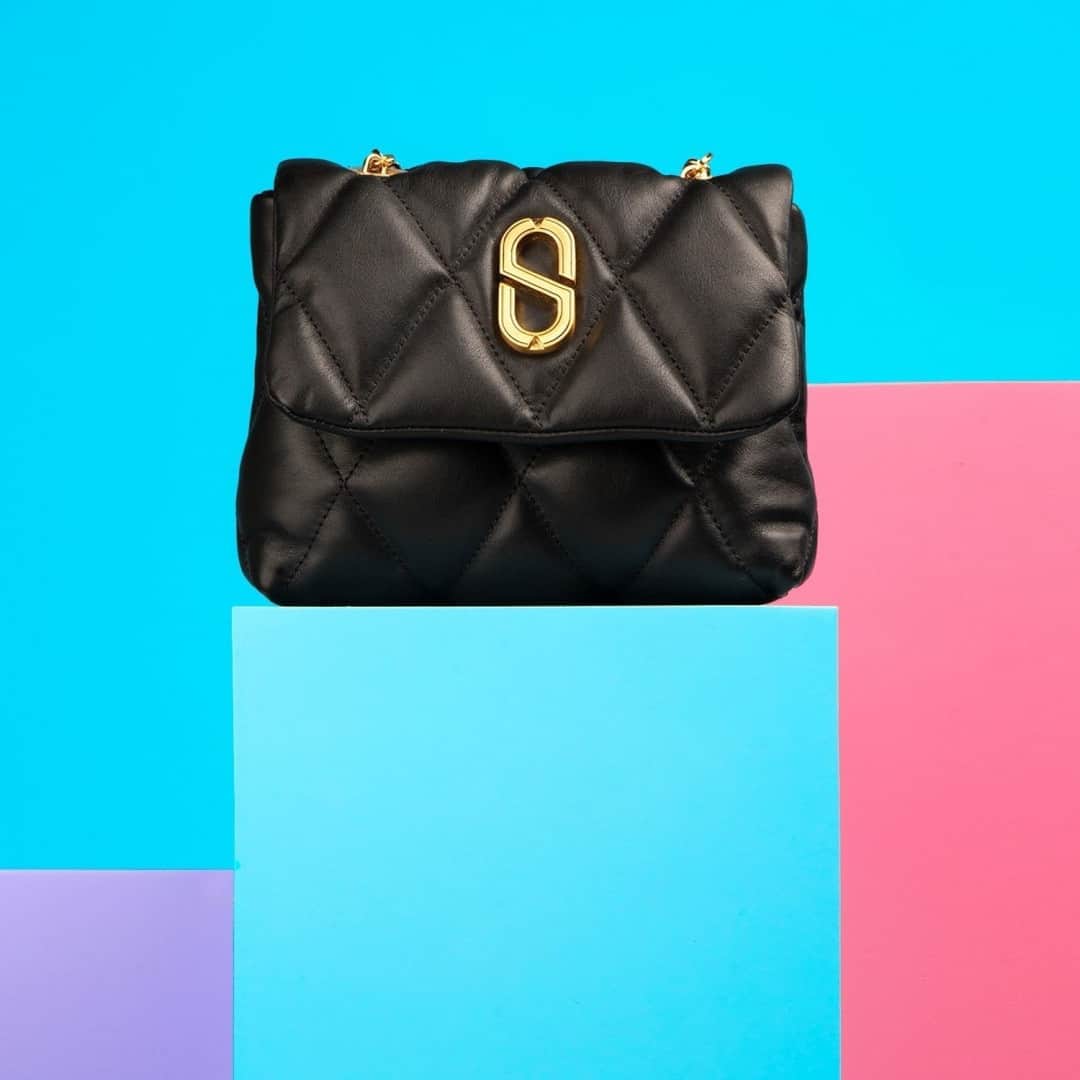Schutzのインスタグラム：「OUT NOW - SCHUTZ CANDY IN BLACK ❤️ #newin #schutzcandy」