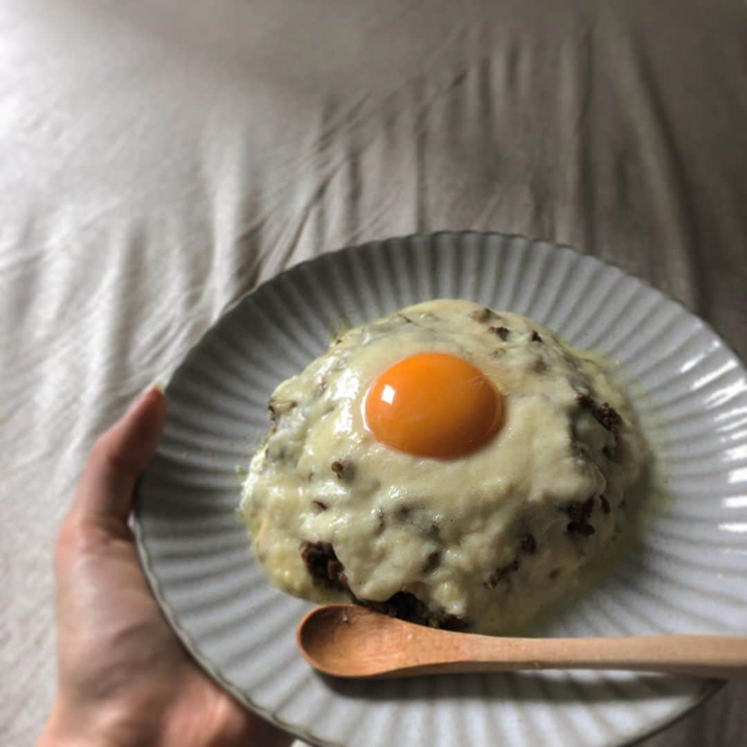 大上陽奈子さんのインスタグラム写真 - (大上陽奈子Instagram)「以前作ったチーズソースのキーマカレーだよ🧀ソースお店のようになめらかにするの難しいね、そして卵黄は、いい………. . #チーズキーマカレー」9月8日 15時37分 - passcode_hina