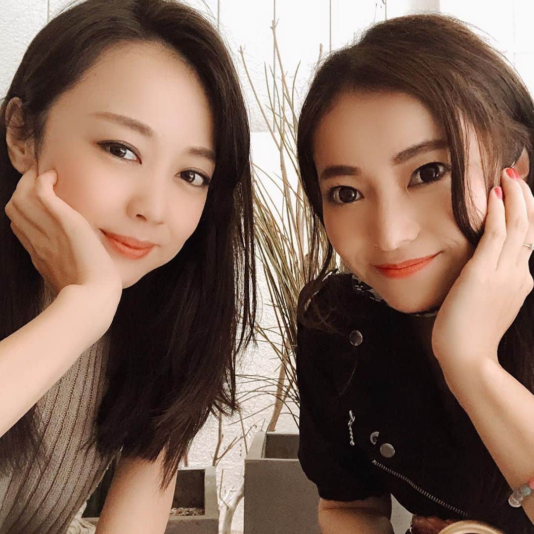 瑛蓮のインスタグラム：「彼女といると、どこでもたちまち楽園になる。  #瑛蓮 #柳田有美 #楽園」