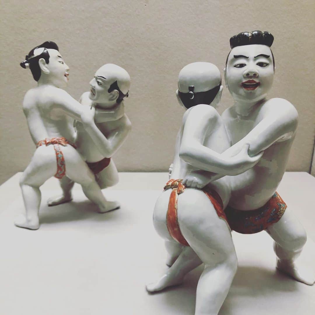 落合健太郎さんのインスタグラム写真 - (落合健太郎Instagram)「大阪市立東洋陶磁美術館で 見つけたやつ。 怖いのと可愛いの間。 間の抜けた表情がいい😂😂😂 #東洋陶磁美術館  #sumo  #osaka  #museum_of_oriental_ceramics」9月8日 16時11分 - dj_ochiken1117