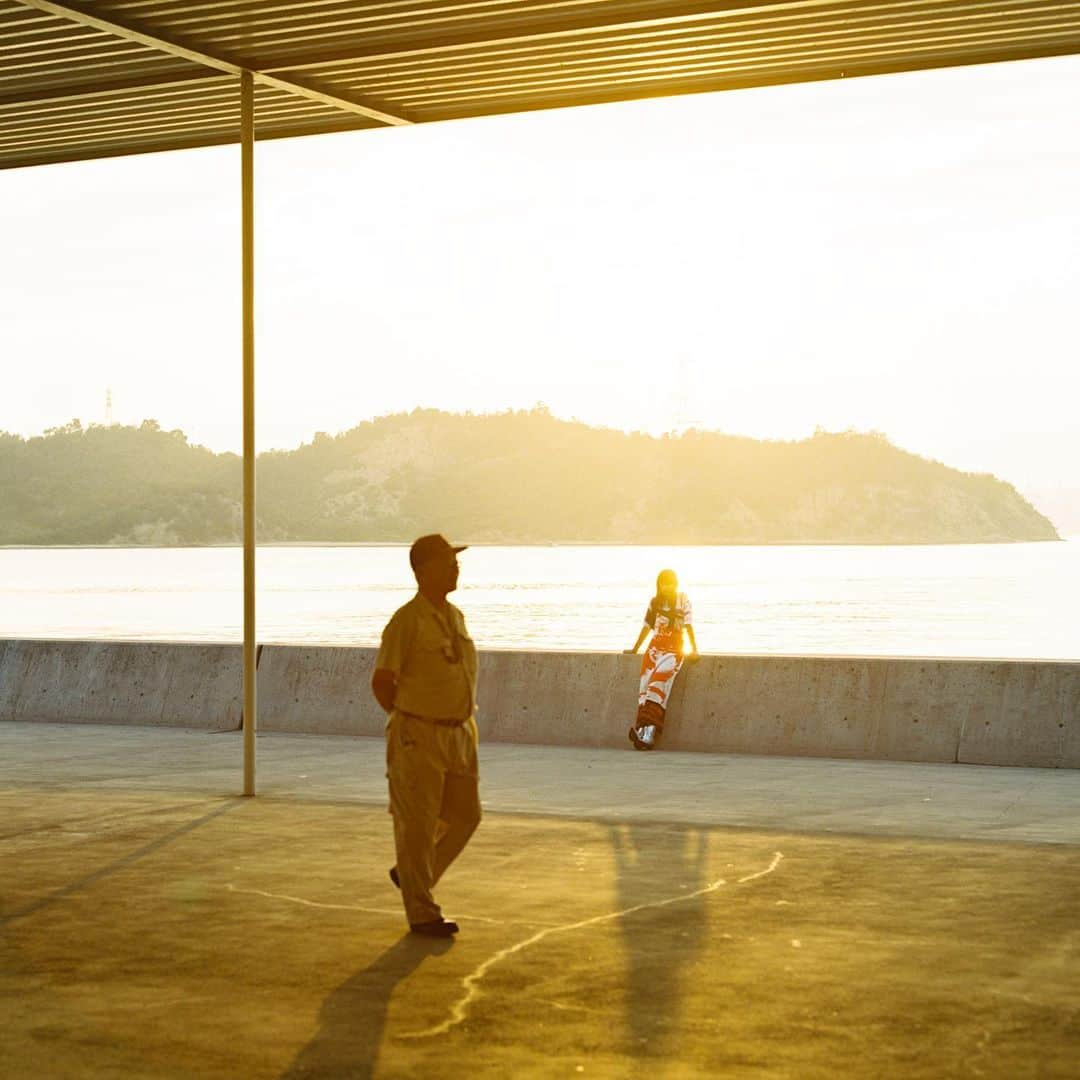 濱田英明さんのインスタグラム写真 - (濱田英明Instagram)「Naoshima, Kagawa, Japan #pentax67  #地中美術館 #李禹煥美術館 #無限門 #直島パヴィリオン #直島港ターミナル ※特別な許可を得て撮影しております。 Thanks @benesse_artsite」9月8日 16時33分 - hamadahideaki