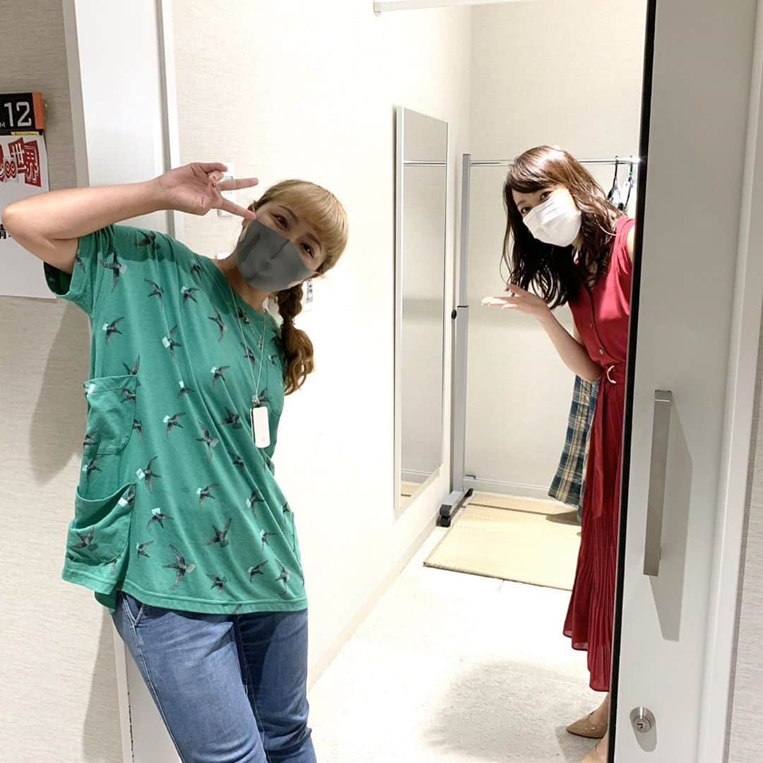 須黒清華のインスタグラム：「今夜の「ありえへん∞世界」は、 大人気企画、ありえへん深海魚ハンターに、関ジャニ安田さんが初参戦✨🦈 今回も見応えたっぷりの迫力映像をお届けしますっ😆 . ゲストは河合郁人さんと、丸山桂里奈さん👰💕 . 収録の時に丸山さんから結婚お祝いのメッセージを頂いたのですが、その後すぐご結婚されるとはっ😍✨ とっっても嬉しいですっ❤️ 丸山さん、おめでとうございます〜❤️❤️❤️ またお話できるのが楽しみっ✨✨ #ありえへん世界 #6:55から #関ジャニ #安田章大 さん #深海魚ハンター #丸山桂里奈 さん #ご結婚おめでとうございます 💕」