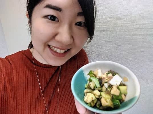 女子アナ47のインスタグラム：「「簡単・おいしい！山形の郷土料理をご紹介」 青森県出身、元NHK山形放送局キャスターの田邉有沙です。 簡単で栄養たっぷり、しかもおいしいと良いこと尽くしな山形の郷土料理「だし」と「ひっぱりうどん」の作り方をご紹介します！ 夏野菜をふんだんに使う「だし」は暑いこの時期におすすめですよ。 詳しくは、プロフィール欄にあるURLから‘47発信プロジェクト’をみてね！  #女子アナ47　#女子アナ発信プロジェクト　#アナウンサー　#フリーアナウンサー #女子アナ　#地方創生　#リポーター　#山形県　#山形　＃郷土料理　＃だし　 ＃ひっぱりうどん　＃簡単おうちごはん　＃鯖缶レシピ　＃夏バテ防止レシピ　女子アナ４７」