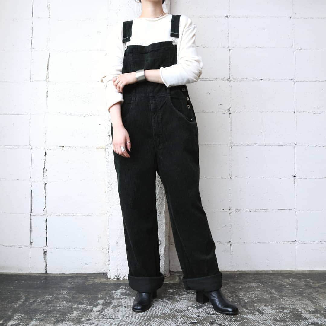 のインスタグラム：「. ONLINE SHOP・NEW STOCK  #orfeo #kichijoji #tokyo #vintage #used #fashion #coordinate #outfit  ONLINE SHOP掲載商品のお問い合わせはONLINE SHOPからのメール、またはインスタグラムのプロフィール記載のメールアドレスよりお願いいたします ショッピングリンク無しのインスタグラム、ストーリー掲載商品も個別に通販承りますのでメール(orfeokichijoji@yahoo.co.jp)にてお問い合わせください」