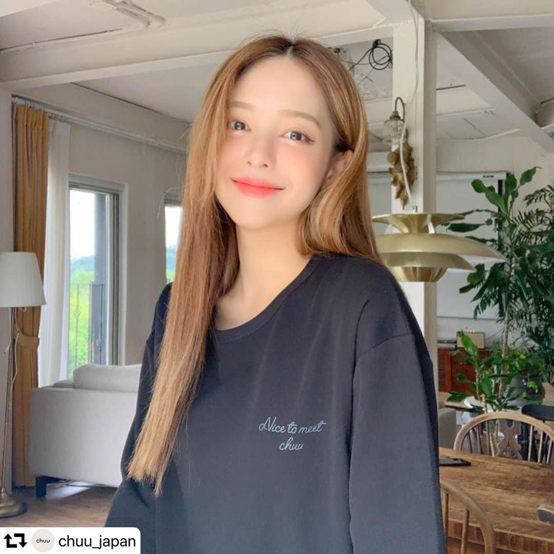 3rd Spring Official Instagramさんのインスタグラム写真 - (3rd Spring Official InstagramInstagram)「#repost @chuu_japan ・・・ 💗chuu x 3rd springコラボアイテム登場💗 韓国通販と韓国通販の大シナジー! 9/4より販売中💕💕  ちょっとそこまでスタイルでどこでも似合うTシャツとパンツセットアップ！ ピンク・ブラック・パープル・カーキの4色展開で お好きな色でゲットしてくださいね！ 2色買いしてモデルコーデのように組み合わせても可愛い🤭💗  購入は楽天から✔︎  https://3rdspring.jp/fs/thirdspring/newitems/chu-20set-006  _______________________________________________ www.chuu.jp ➰ #chuu#todaychuu #韓国ファッション #韓国通販 #한국#한국패션#패션#츄 #カラコン#韓国カラコン #mask#マスク#おうち時間」9月8日 17時27分 - 3rdspring_official