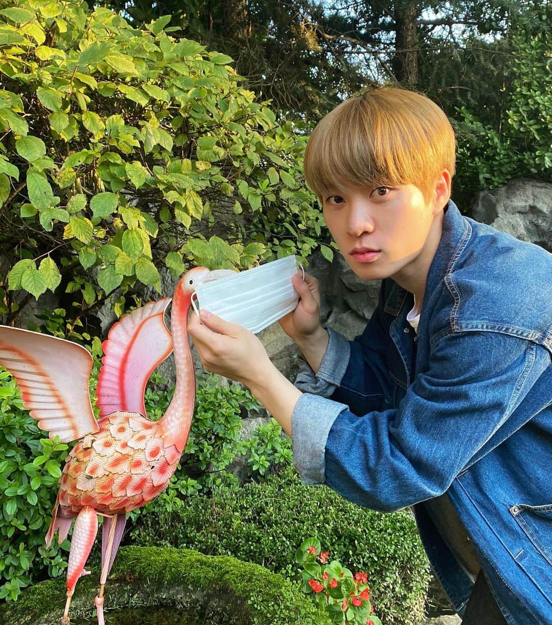 ピョン・ヒョンミンのインスタグラム：「너도 써😷」
