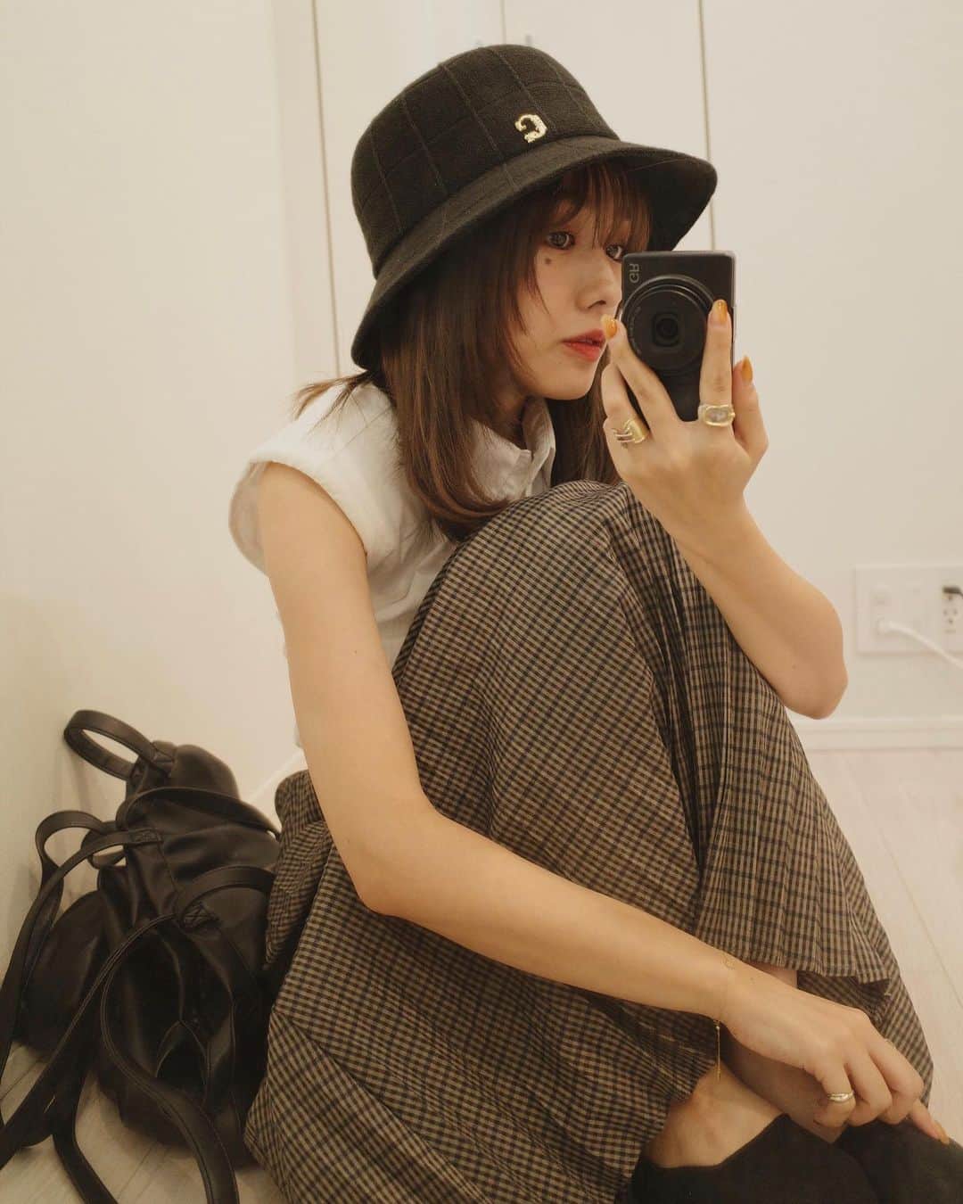 前田希美（まえのん）さんのインスタグラム写真 - (前田希美（まえのん）Instagram)「今日の私服です。 N WITH.のセットアップのスカート♡  このバケットCA4LAで一目惚れして 色違いでブラウンも買いました。 めっちゃ使えます。  #のんの私服 #nwith #エヌウィズ」9月8日 19時05分 - maeda_nozomi