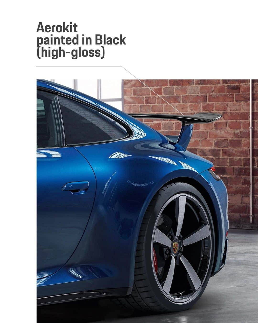 Porscheさんのインスタグラム写真 - (PorscheInstagram)「Shaping the 911 Carrera S to sleeker proportions - the Aerokit painted in Black (high-gloss) and the Interior Package painted in Exterior Colour are just two details promising exclusive design, both inside and out. #PorscheExclusiveManufaktur __ 911 Carrera S: Fuel consumption combined: 10,0 - 9,6 l/100 km; CO2 emissions combined: 227 - 220 g/km I https://porsche.click/DAT-Leitfaden」9月8日 19時06分 - porsche