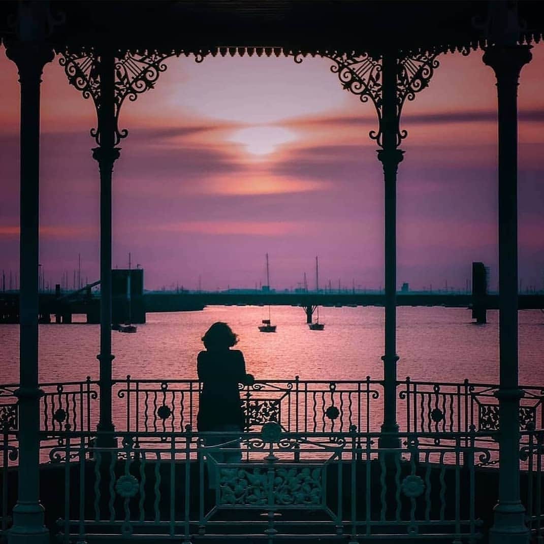 Instagramersさんのインスタグラム写真 - (InstagramersInstagram)「Enjoy this sunset by @nambrosium and @igersdublin 😍🌞📸❤️🙌 #igersDublin #igers」9月9日 5時04分 - igers
