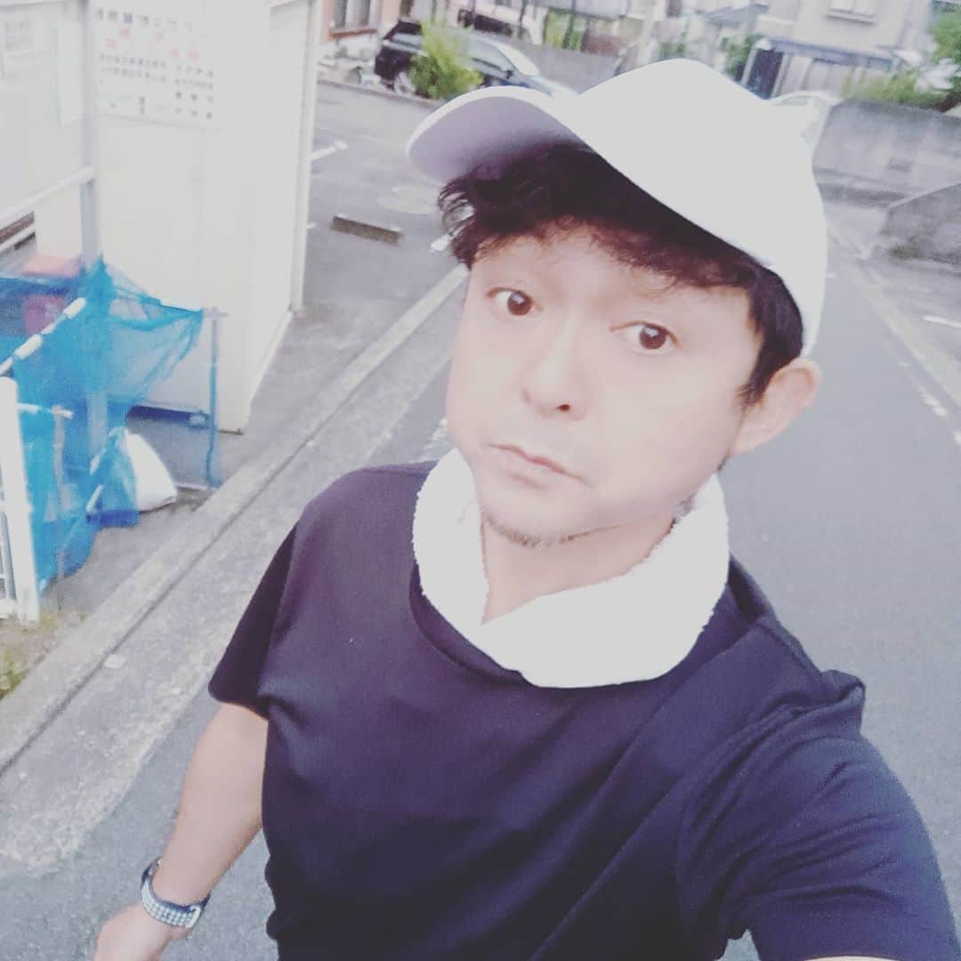 松本隆博のインスタグラム：「。 みなおはー 昨日のLive楽しく 過ごせました、ありがとう～  今日も1日素敵な日にしたいなー その前に、ひとっ走りしてきます   ～人生遊歩道～」