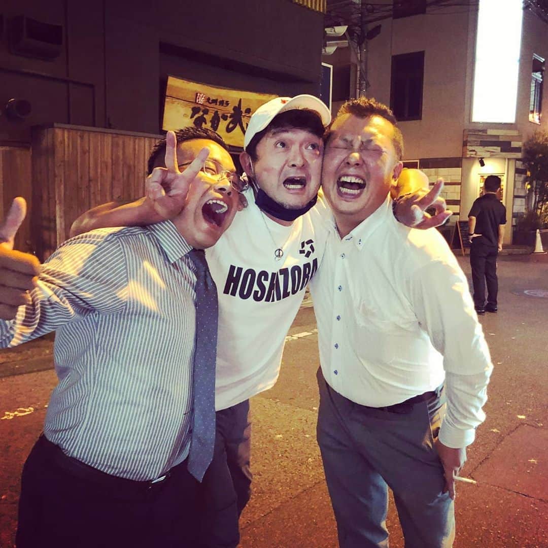 松本隆博のインスタグラム：「。 昨日のLiveイベント打ち上げ後、 町をふらついてたら、出会ったー 💦（笑）(^○^)(^○^)(^○^)(^○^) 9-25ライブハウスカラフル 待ってるよーーー(•ө•)♡(˙◁˙)」