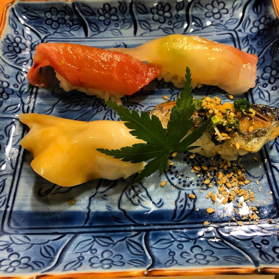のインスタグラム：「🍣」