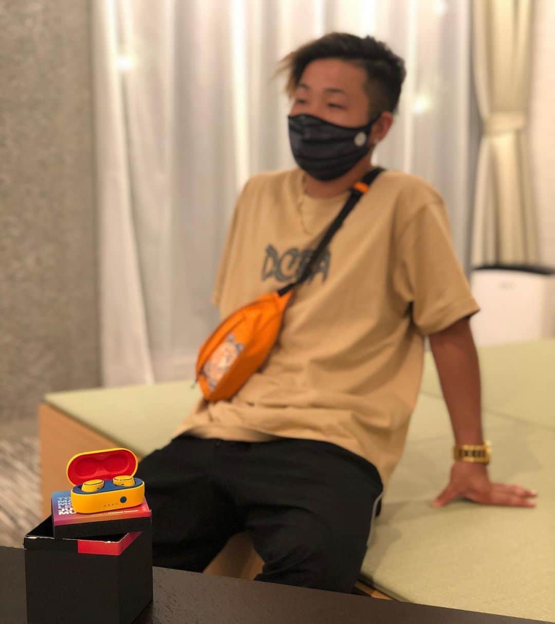 笹岡建介のインスタグラム：「@skullcandyjapan  Sesh Confident Yellow💛💛💛 お洒落〜😍  skullcandyは音も抜群です👍🏽 是非、使って見てください🎧🎵  #skullcandyjapan #skullcandy #お洒落 #dcba #dcshoesjapan #kenzo #instagood #instagram #instalike #fashion #stance」