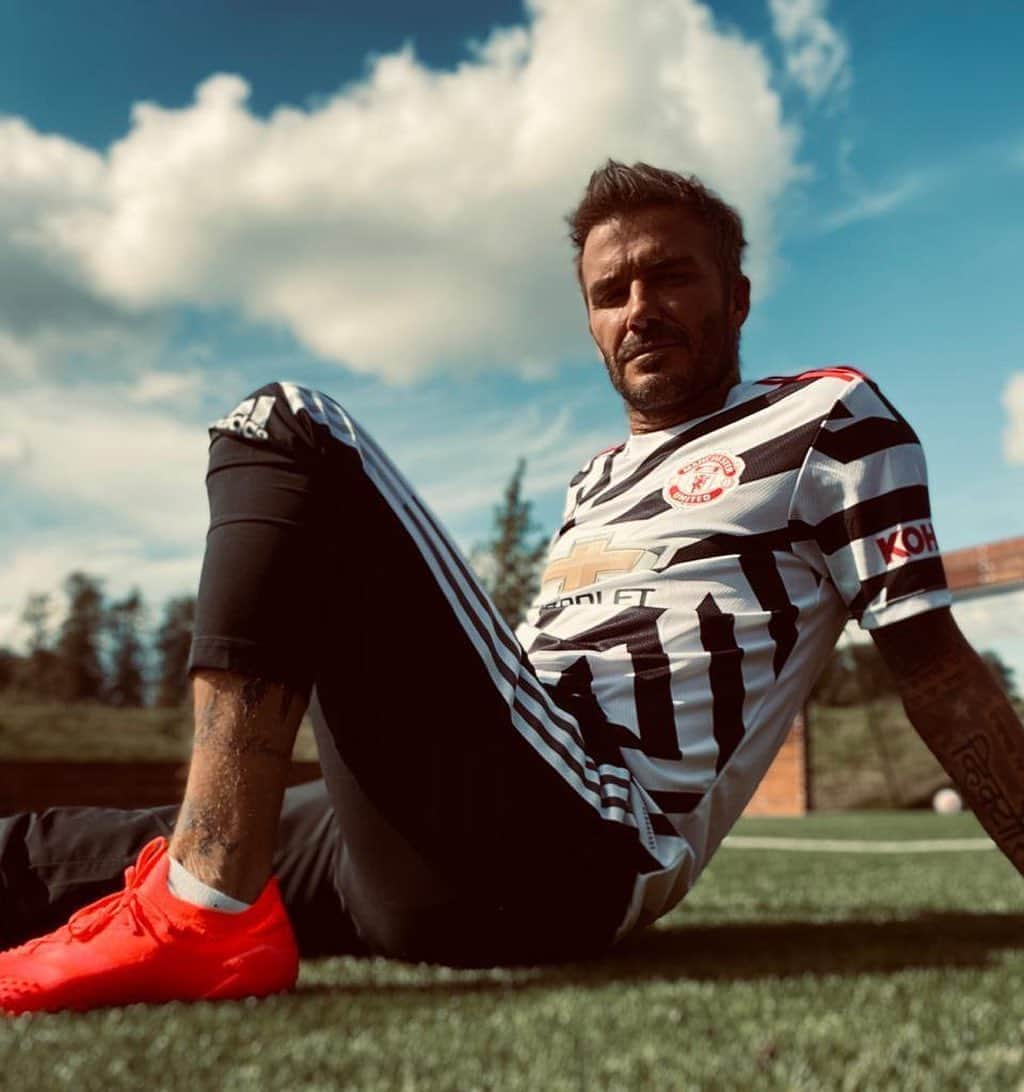 マンチェスター・ユナイテッドさんのインスタグラム写真 - (マンチェスター・ユナイテッドInstagram)「Looking good, Becks 😎 #MUFC #DavidBeckham」9月8日 21時43分 - manchesterunited