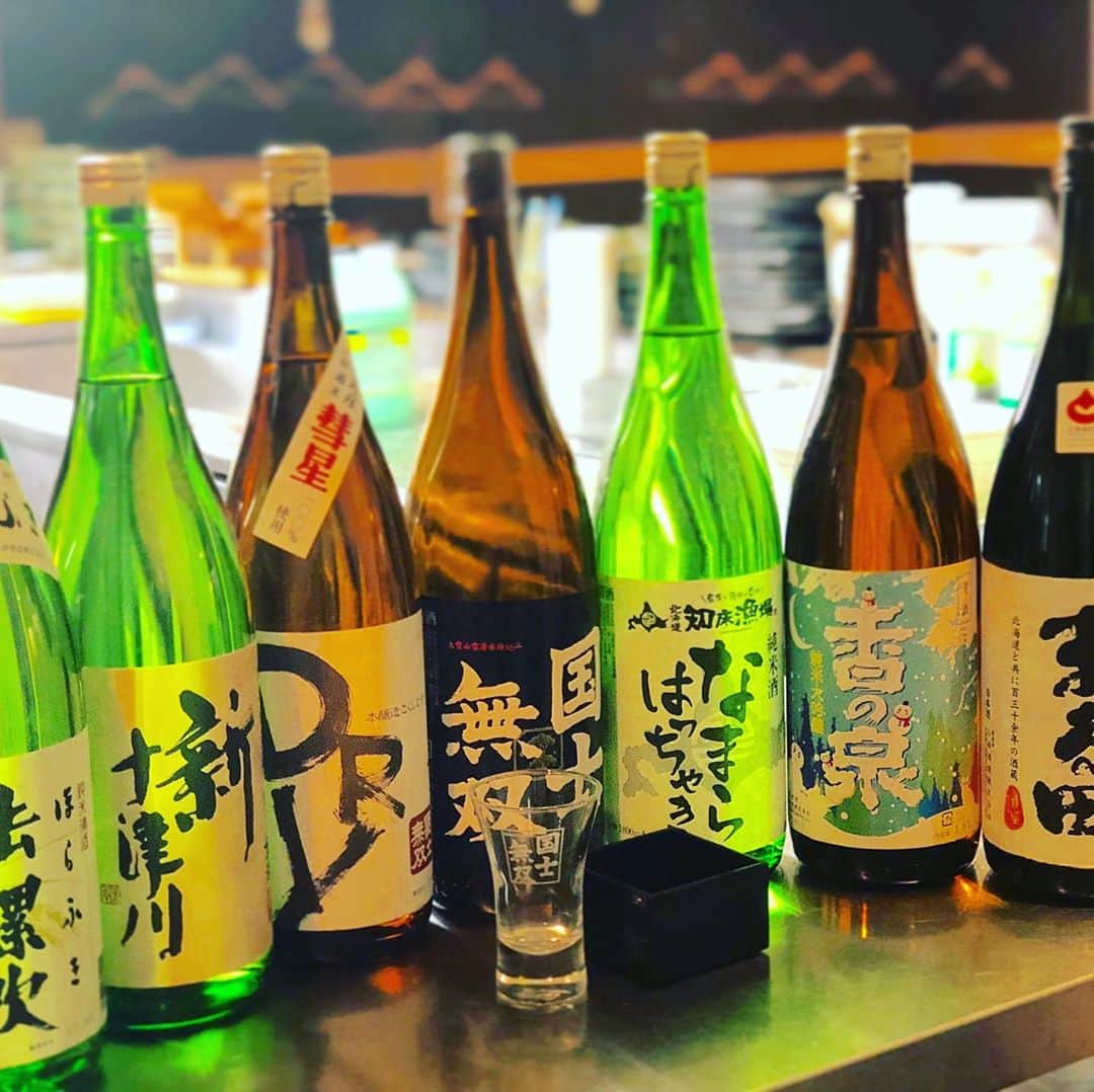 知床漁場枚方駅前店のインスタグラム：「毎度おおきに〜知床漁場枚方店です🍻  当店では北海道地酒を多数揃えております！その他美味しい料理やデザートなど豊富なメニューを揃えて皆様のご来店をお待ちしております！  是非、お越しくださいませ😋  ##駅前#北海道#海鮮#居酒屋#宴会#飲み会#女子会#飲み放題#ご来店#お待ちしております #知床#枚方#駅近#駅前#宴会#団体様#おひとりさま#飲み会#飲み放題#北海道日本酒#焼酎#ビール#チューハイ#ワイン#カキ#カニ#イクラ#ホッケ# #お待ちしております！」