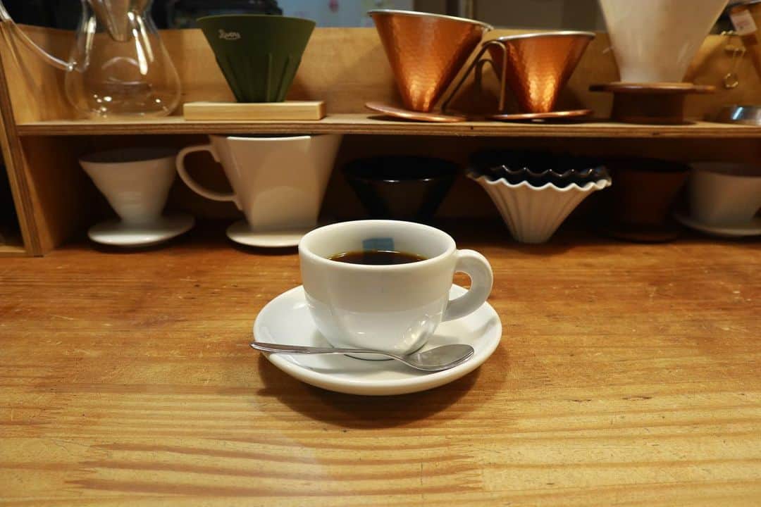 石井輝明さんのインスタグラム写真 - (石井輝明Instagram)「曳舟。 今日はすんごく疲れた1日だった。 即寝確定。  #cafesucre #cafe #coffee #カフェ #東京カフェ #曳舟カフェ #カフェ芸人 #今週の土日は初めて有楽町の劇場にお邪魔します #土曜日はバンビーノ石山とのトークライブ #日曜日はインディアンスたぶっちゃんに二丁拳銃修士さんととろサーモン村田さんと銀シャリ橋本さんと僕でつっこむライブ #どちらも未知すぎて楽しみ #どんなライブになるのか予想できない #配信もありますのでよろしくお願いします」9月8日 22時08分 - comandanteishii
