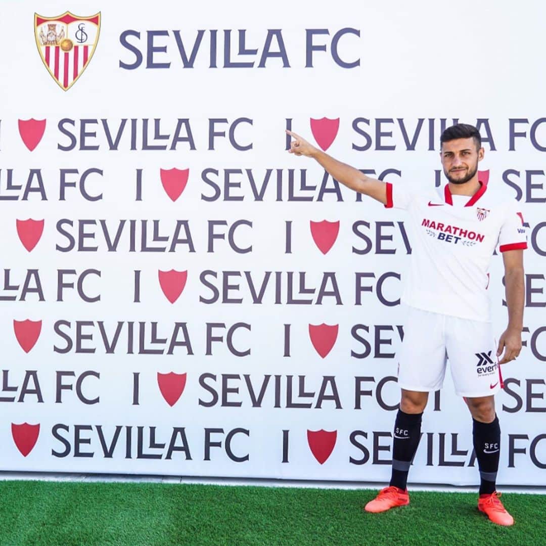 セビージャFCさんのインスタグラム写真 - (セビージャFCInstagram)「📸 🤩 #SevillaFC ➕  @oscar_rodri10   #WeareSevilla #NuncaTeRindas」9月8日 22時17分 - sevillafc
