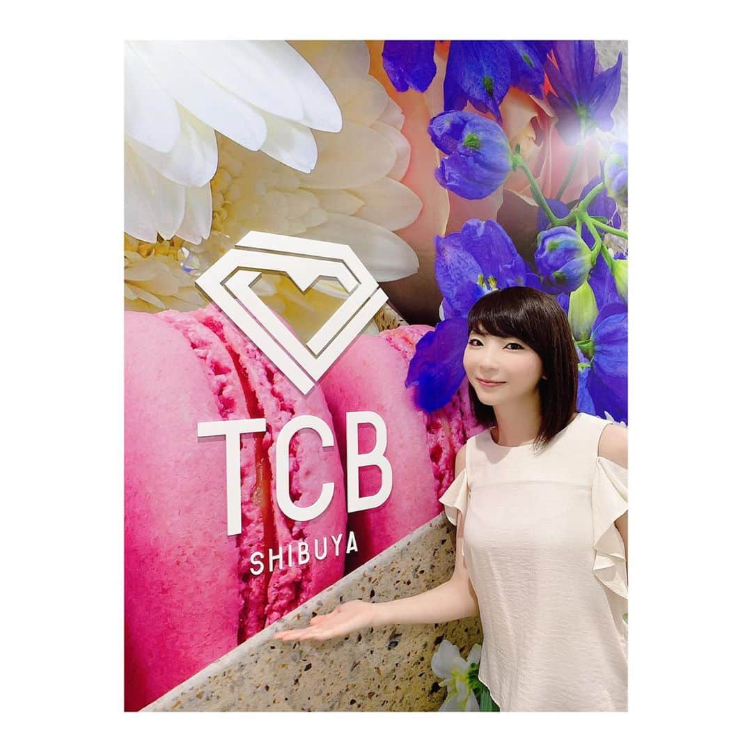 扇けいさんのインスタグラム写真 - (扇けいInstagram)「先日、東京中央美容外科渋谷院 @tcbshibuya にTCB式小顔美肌再生の1週間経過観察に行って来ました！ 担当は @tcbtomita 富田先生✨ 順調順調。また1ヶ月後が楽しみです！ ＊ ＊ ＊ ＊ ＊ #PR #東京中央美容外科渋谷院 #小顔先生 #小顔制作部 #kogao #渋谷 #富田莉沙子 #小顔美肌再生 #TCB式小顔美肌再生 #リフトアップ #東京中央美容外科 #美容外科 #リフトアップならtcb東京中央美容外科 #美容整形ならtcb東京中央美容外科」9月8日 22時28分 - kei.ohgi