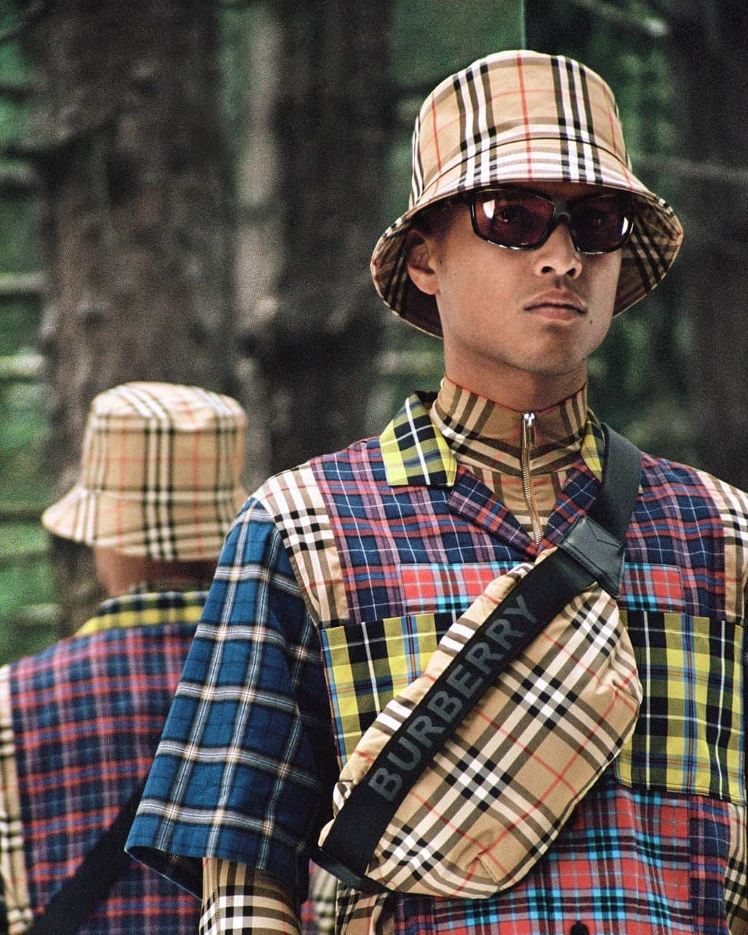 Burberryさんのインスタグラム写真 - (BurberryInstagram)「Piece by piece . #RiccardoTisci gives 1990s streetwear staples a modern refresh with our Vintage check - including our bum bag and bucket hat . #Burberry」9月8日 22時30分 - burberry