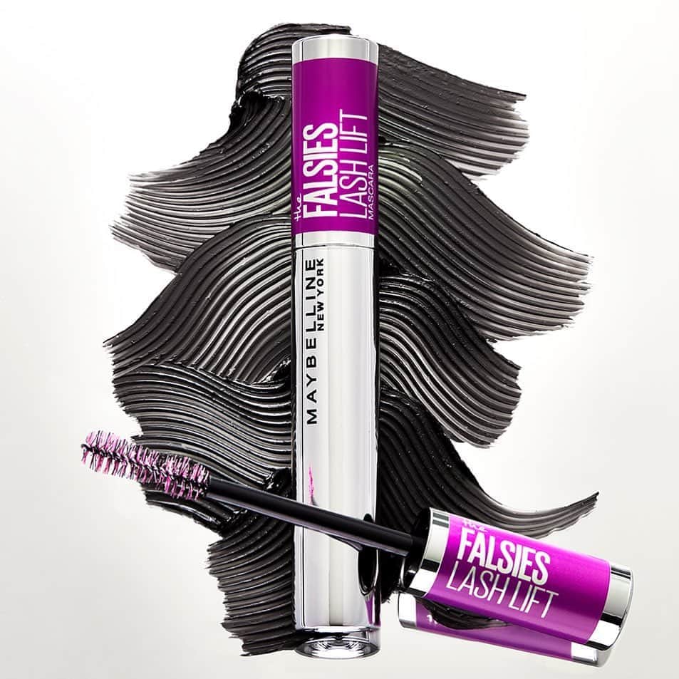 Maybelline New Yorkさんのインスタグラム写真 - (Maybelline New YorkInstagram)「Tap to shop our new fan fave mascara! Our #falsieslashlift has a double-curved lifting brush to coat your lashes root-to-tip! Plus a flake-free formula gives your lashes a stunning salon-style end result.💜」9月8日 22時41分 - maybelline