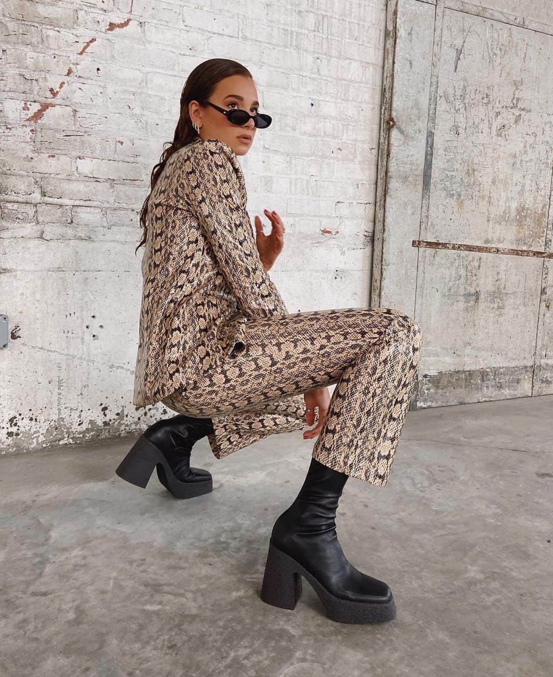 We Wore Whatさんのインスタグラム写真 - (We Wore WhatInstagram)「The snakeskin stretch suit • deceivingly comfortable and just really freaking cool. Fall @daniellebernstein launching 09.22」9月8日 22時42分 - weworewhat