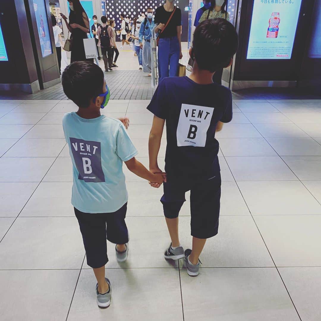 森岡薫さんのインスタグラム写真 - (森岡薫Instagram)「スペインへ行ってきます！！  まだまだやりますよ！  日本で待ってくれる家族のために！！  Rumbo a España!!  Hacia un desafío más!!!  #oparruloferrol  #スペイン #spain #galicia #ガリシア #ferrol #liganacional #futbolsala #futsal」9月8日 22時45分 - kaoru.99