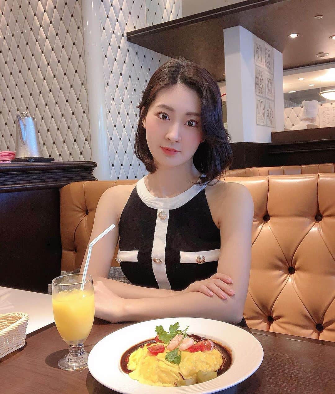 のインスタグラム：「今日は一日中バタバタでした…！﻿ 明日は初めての経験のロケ！頑張ります🔥✨  ﻿ ﻿ 池尻愛梨スケジュール﻿ 9月11日(金)EXMAX Special 掲載﻿ 9月16日(火) テレビ出演﻿ 9月25日(金)💮はなまる撮影会💮﻿ 10月4日(日)空けておいてください📸💕﻿ 10月7日(水)お誕生日🎂﻿ ﻿ ﻿ ﻿ ﻿ ﻿ ﻿ ﻿ ﻿ ﻿ ﻿ ﻿ ﻿ ﻿ ﻿ #romantictokyo #ロマンチックトーキョー﻿ #秋コーデ#ファッション#コーデ#トップス #ツインテール#プチプラ#プチプラファッション#プチプラコーデ#韓国ファッション#オルチャン#オルチャンファッション#韓国コスメ #サロモ#fashion#code#ootd ﻿ #タンバルモリ　#ダイエット #Lillybrown #猫　#ミスブライダルモデルグランプリ　#ツイードワンピース #ディオール　#レディディオール　#ヴァンクリーフアーペル　#中村屋」