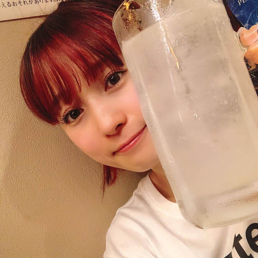 たかはしゆいさんのインスタグラム写真 - (たかはしゆいInstagram)「・ おつかれちゃん！ ・ 大きなレモンサワーをぐびぐび！ 重い。これ筋トレになるかな🤣💦 ・ #おつかれちゃん #レモンサワー #明日からもがんばるぞ #お酒大好き #たかはしゆい #筋トレ」9月8日 23時13分 - t.yuirin