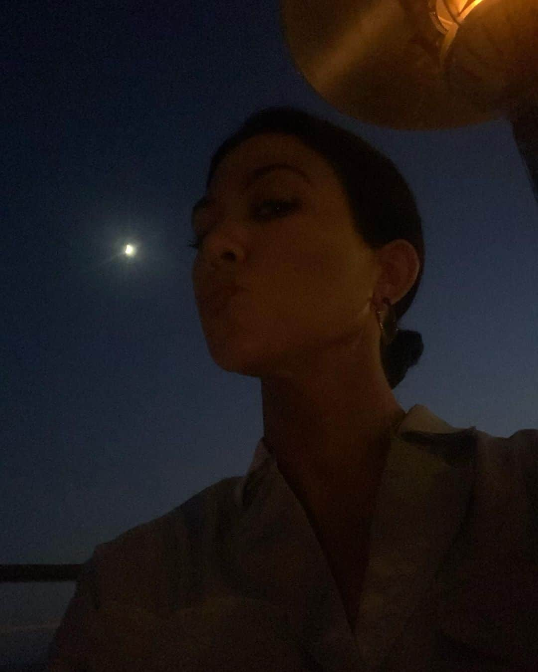 コートニー・カーダシアンさんのインスタグラム写真 - (コートニー・カーダシアンInstagram)「sun moon stars obsession」9月8日 23時35分 - kourtneykardash