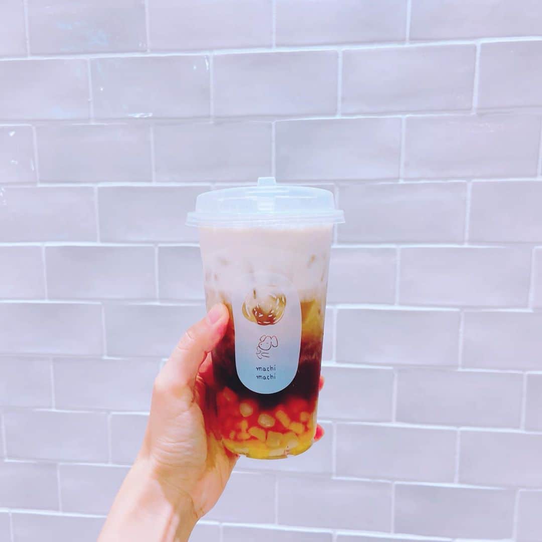 月野もあのインスタグラム：「横浜で飲んだタロモチ。 タピオカより好き。 #タロモチ」