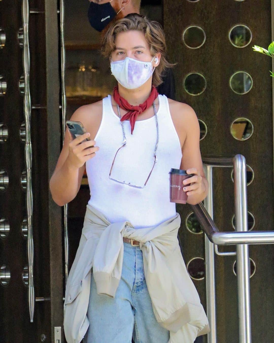 Just Jaredさんのインスタグラム写真 - (Just JaredInstagram)「@colesprouse grabs a coffee while in Vancouver filming #Riverdale. #colesprouse  Photo: Backgrid」9月8日 23時40分 - justjared