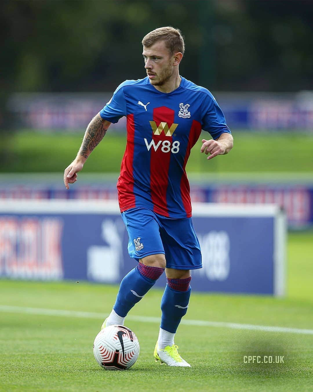 クリスタル・パレスFCさんのインスタグラム写真 - (クリスタル・パレスFCInstagram)「👊 Valuable minutes in First Team legs in the U23s' afternoon friendly with Brentford.   #CPFC #PremierLeague #PL」9月8日 23時50分 - cpfc