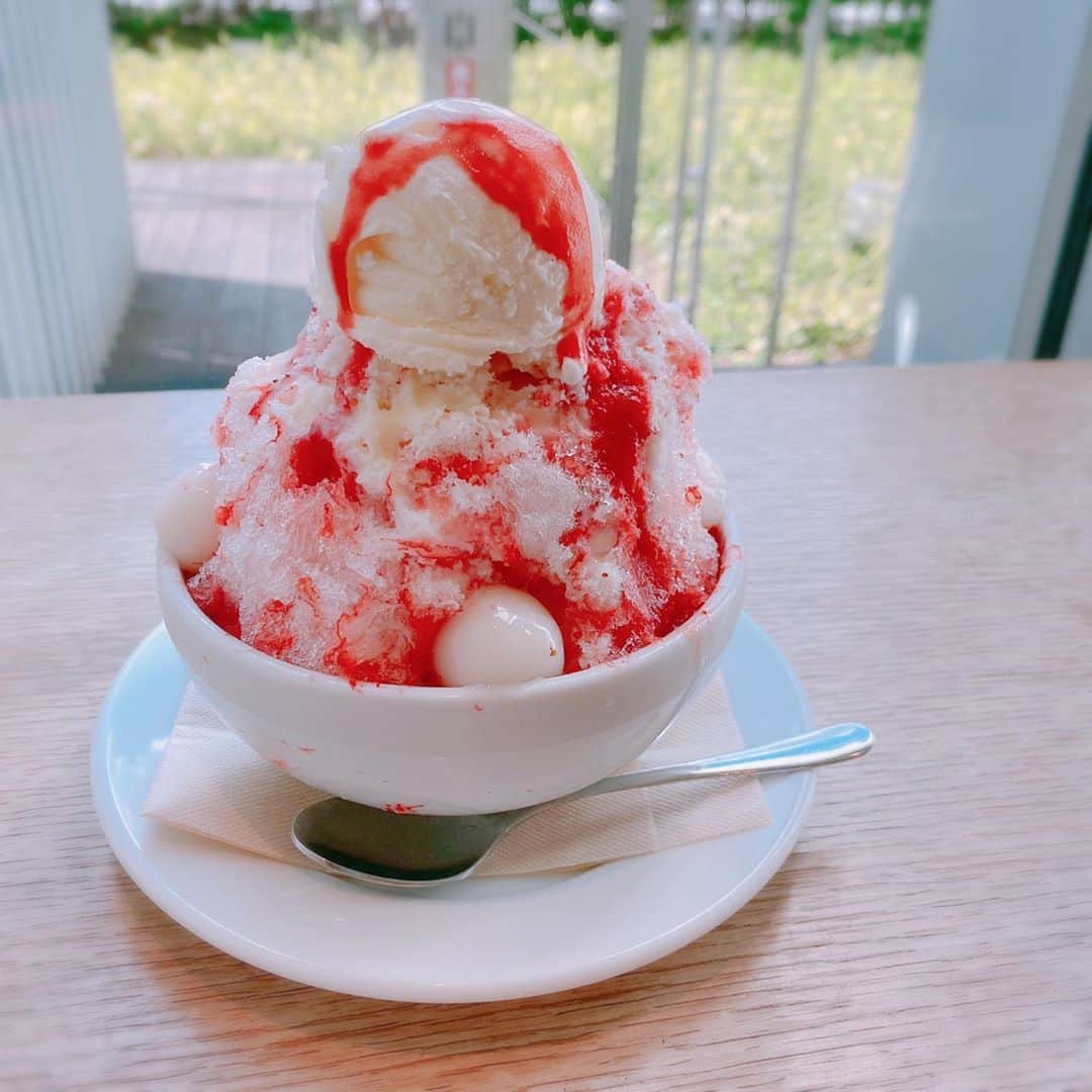 井口裕香さんのインスタグラム写真 - (井口裕香Instagram)「🍧 きょうもいちにち、おつかれさまでした。 夏が終わっちゃうねぇ。 かき氷食べたりないよ。。。😢 #なつのおもいで2020」9月8日 23時54分 - ooo31_iguchiyuka_31ooo