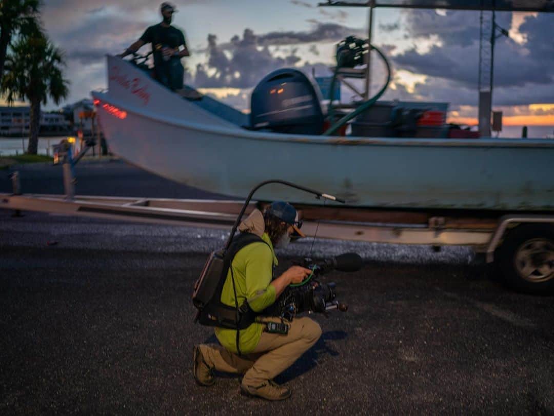 National Geographic Creativeさんのインスタグラム写真 - (National Geographic CreativeInstagram)「Photos by @carltonward  Pre-dawn drone and video work in the Gulf of Mexico fishing community of Cedar Key during our Last Wild Places film expedition for @insidenatgeo. In the first three photos, director of photography @ricksmith_media catches and preps his drone with assistant @leyoho. Fourth photo: director @danny_schmidt captures the launch of the clam boat we were following. Stay tuned for here @carltonward @pathofthepanther and @fl_wildcorridor for more. #FloridaWildlifeCorridor #LastWildPlaces #KeepFLWild」9月8日 23時55分 - natgeointhefield