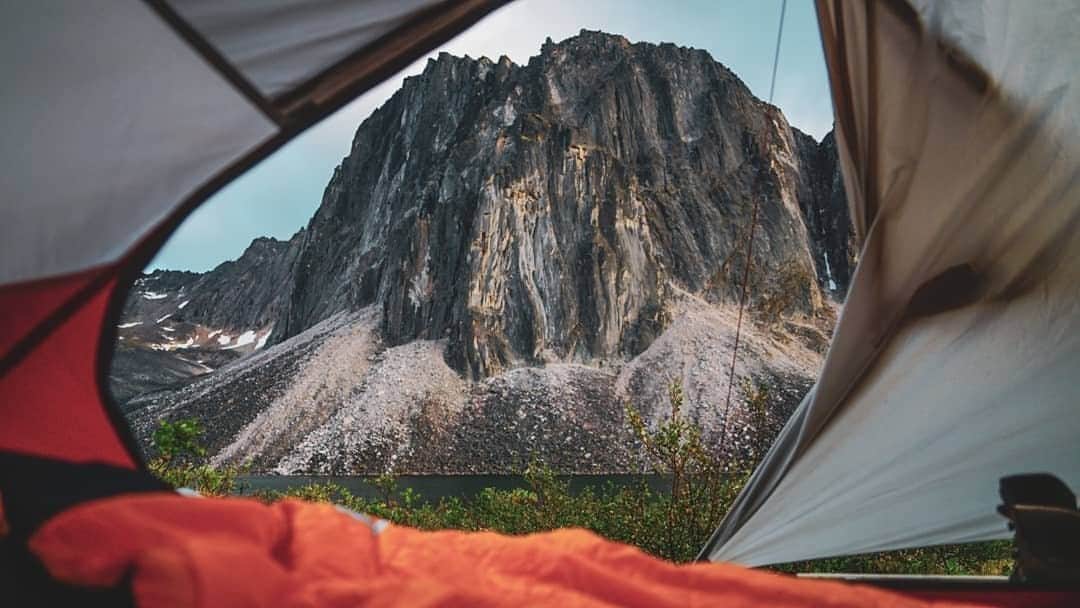 Explore Canadaさんのインスタグラム写真 - (Explore CanadaInstagram)「Tent views don’t get much better than this!⁠ .⁠ Tombstone Territorial Park is 2,200 sq. km (850 sq. miles) of jaw-dropping wilderness. In addition to the land and wildlife, the park is a rich haven for Indigenous history, with over 70 protected ecological and archeological sites within the park. Have you visited Tombstone Territorial Park in the past? #ExploreCanada ⁠ ⁠ *Know before you go! Check the most up-to-date travel restrictions and border closures before planning your trip.*⁠ ⁠ 📷: @northerncapture⁠ 📍: @travelyukon⁠ ⁠ #ExploreYukon⁠ ⁠」9月9日 0時01分 - explorecanada