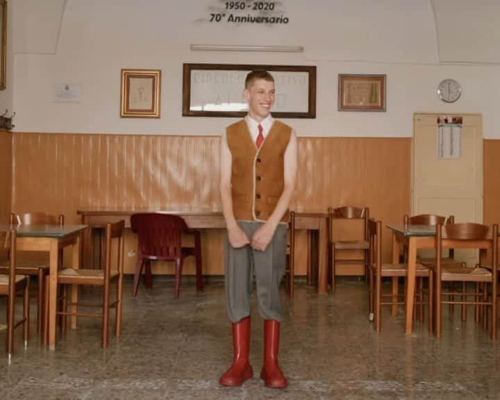 LOVE MAGAZINEのインスタグラム：「Irish Director @conorclinch is making disability visible in fashion. Shot over four days whilst on holiday in Southern Italy with his boyfriend @ryan_zaman, the couple explore Zaman’s diagnosis with cerebral palsy in a 9 minute short film titled, ‘If you can’t see, you can’t be’ as part of #LOVEDiaries. “If this video starts the conversation, then that would be great. But I think the important thing to acknowledge is that none of what I'm saying is new,” says Zaman. “A lot of disabled people have to think about these things on a daily basis.”  To watch the film in full head over to thelovemagazine.co.uk 🔊   Director @conorclinch  Model @ryan_zaman  Fashion editor @oliver_volquardsen  Ryan wears  @fendi  @dsquared2  @gucci  @prada  @msgm  @hermes」