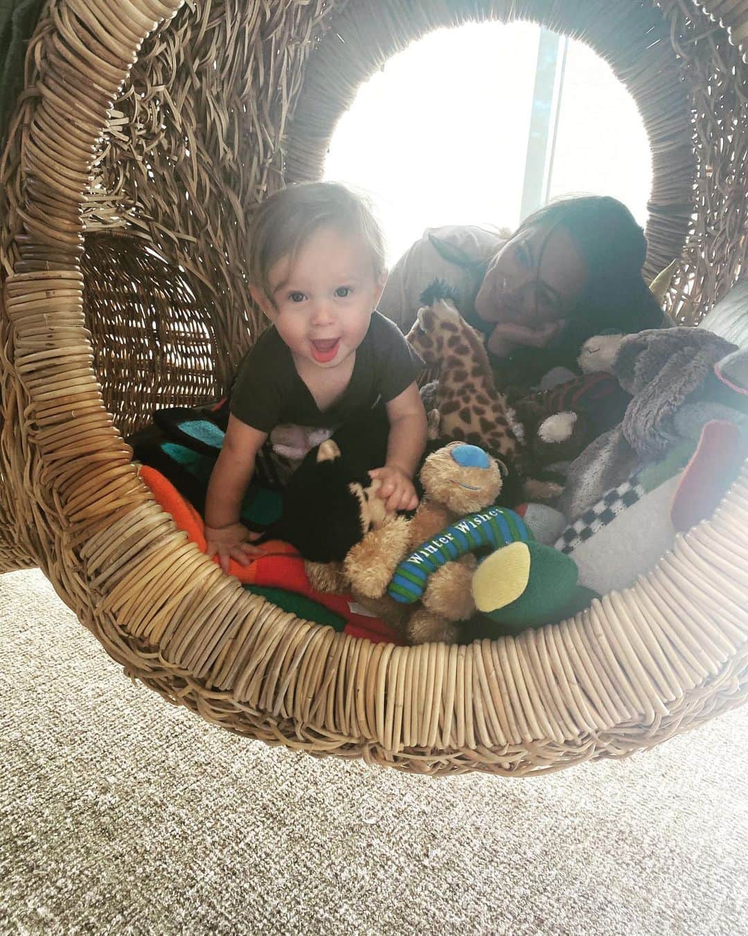 カミーユ・グアティのインスタグラム：「This little monkey is 11 months!  . . “Hold your head high and don’t be afraid to march to the front of your own parade.” ~ Nancy Tillman」