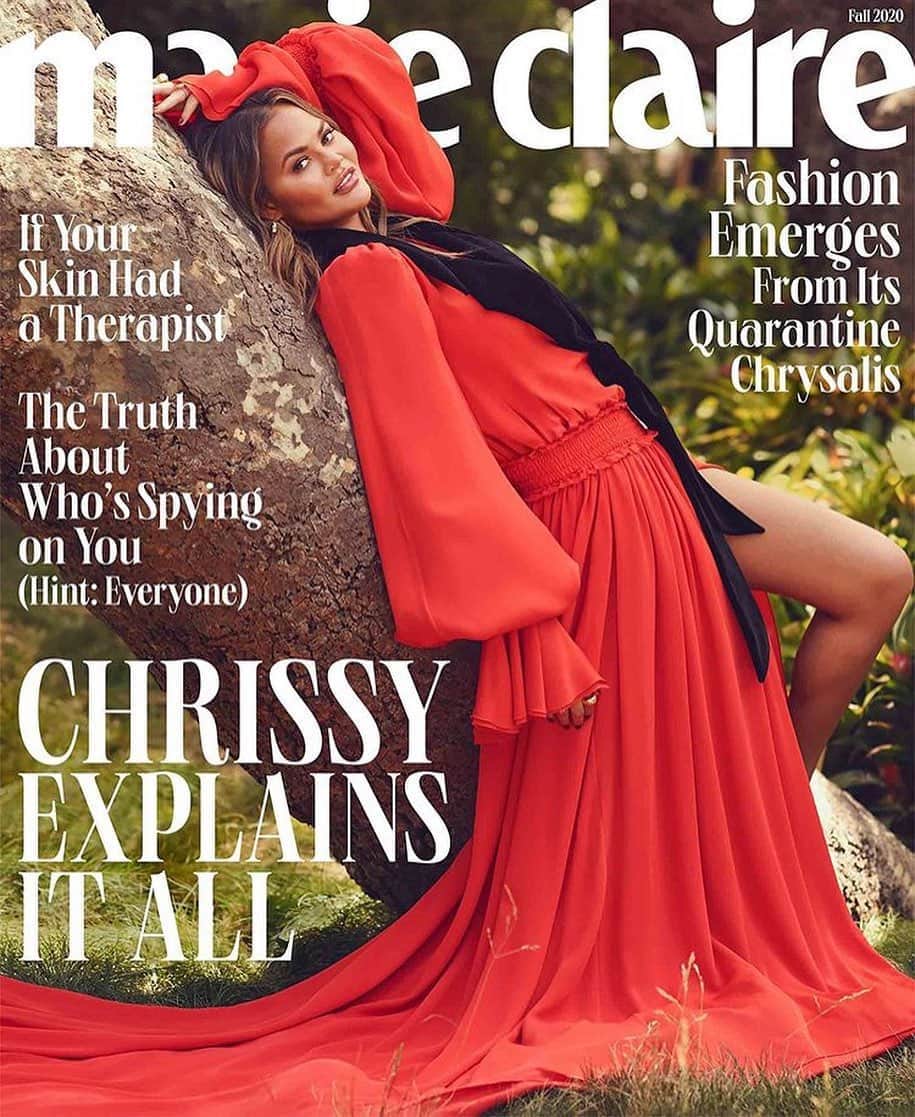 IMG Modelsさんのインスタグラム写真 - (IMG ModelsInstagram)「Chrissy Explains It All. 💃🏽 #ChrissyTeigen (@chrissyteigen) covers the latest issue of @marieclairemag. #📷 @laurendukoff #👗 @monicarosestyle #✂️ @hairinel #💄 @kristinestuddmakeup #⭐️ #IMGstars」9月9日 0時54分 - imgmodels