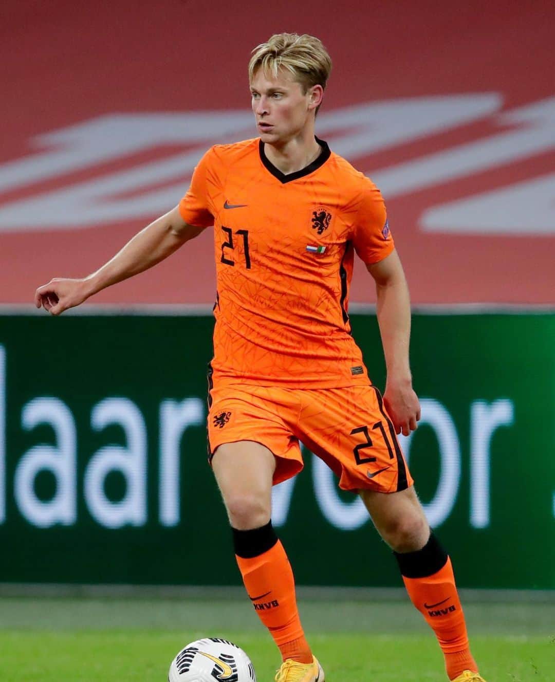 フレンキー・デ・ヨングのインスタグラム：「Not the result we wanted against Italy. But it was great to be back together and I’m looking forward to the next period 🇳🇱🙌」
