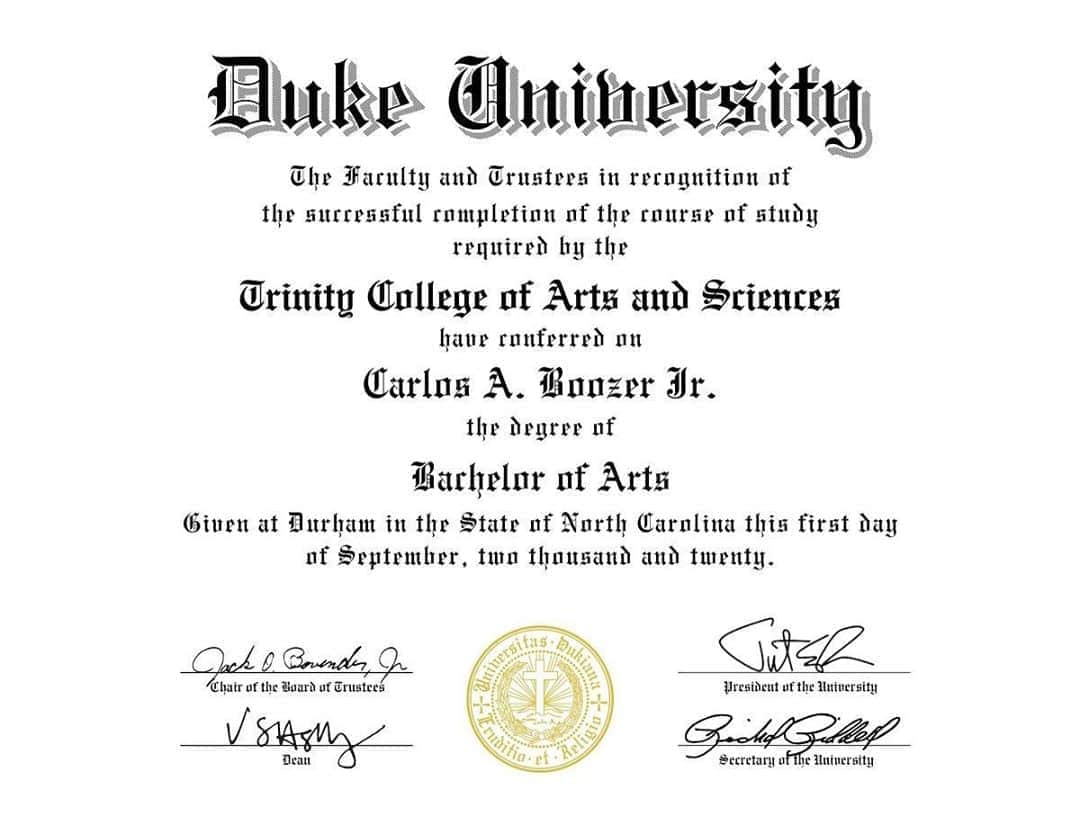 カルロス・ブーザーのインスタグラム：「After Leaving School Following My Junior Year At @dukeuniversity To Follow My Dreams Of Becoming An NBA Player, I Left With 3 Classes To Complete To Finish My Degree!!! Well Guess What, After 19 Years And 2 Amazing Summer School Sessions This Summer, I’M FINALLY A DUKE GRADUATE!!!! Shout Out To My Family, Friends, Teammates, Classmates & Professors!! And One Time For My Bro @academicking Making Sure I Had Everything I Needed!!! Thank You Guys For Riding With Me Along My Academic Journey!!! Stay Tuned.. Got More To Do.... #HOLDAT 🎓」