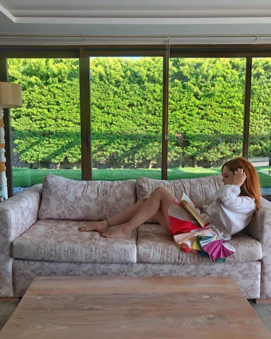 Mine Tugayのインスタグラム：「🙏🏻🌿」
