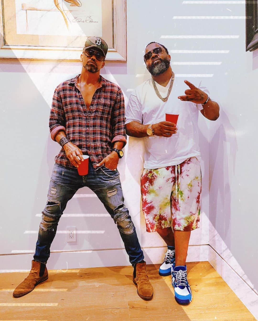 シェマー・ムーアさんのインスタグラム写真 - (シェマー・ムーアInstagram)「Phat boy slim and your boy SFM swaggin it out ... please go show my cuzzo some love and lie to him and tell him he’s handsome ... he likes to be called BIG SEXY 😎😎 @marketing_kings」9月9日 2時14分 - shemarfmoore