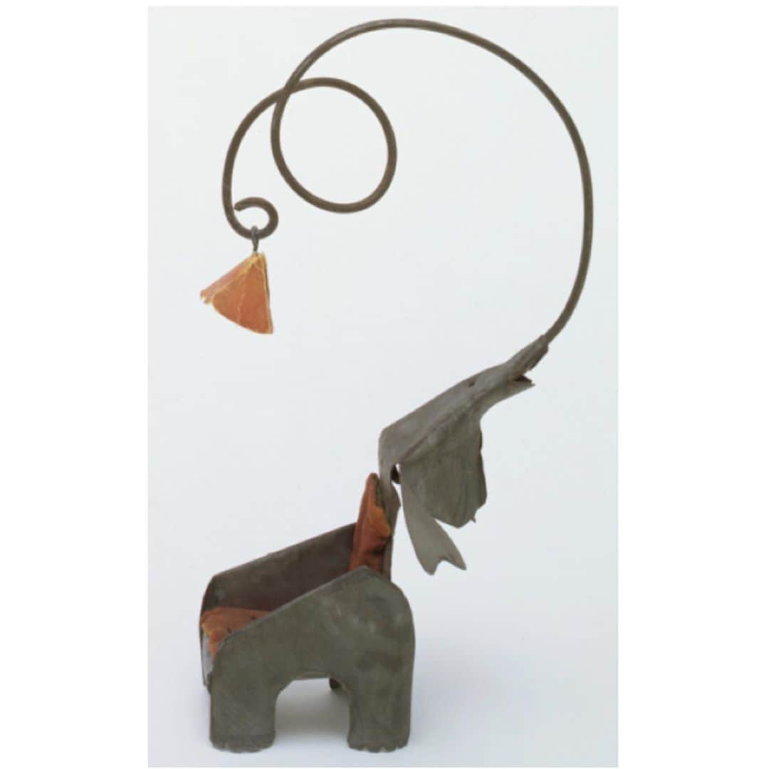 THE ROWさんのインスタグラム写真 - (THE ROWInstagram)「Alexander Calder; 'Elephant Chair with Lamp', 1928」9月9日 2時30分 - therow