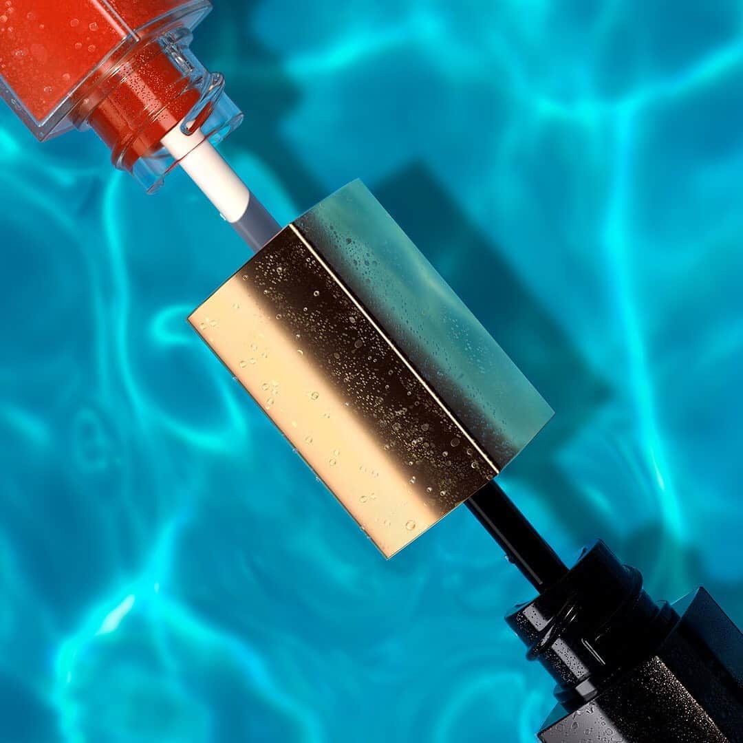 のインスタグラム：「ETERNAL SUMMER LE ROUGE DUO ULTRA TENUE  The unique combination of an ultra-pigmented, long-wearing lipstick and a reflective lip gloss, for intense, ultra-shiny lips that last from morning to night.  LE ROUGE DUO ULTRA TENUE 176 Burning Red  #CHANELMakeup」