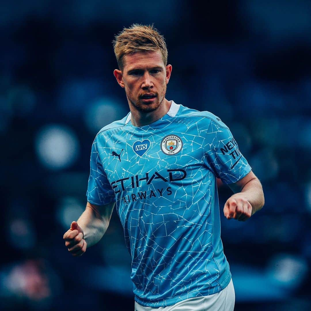 マンチェスター・シティFCさんのインスタグラム写真 - (マンチェスター・シティFCInstagram)「@david21lva and @kevindebruyne have been named in @the_pfa @premierleague Team of the Year! 🙌 #PFAawards #TOTY  #ManCity」9月9日 3時18分 - mancity