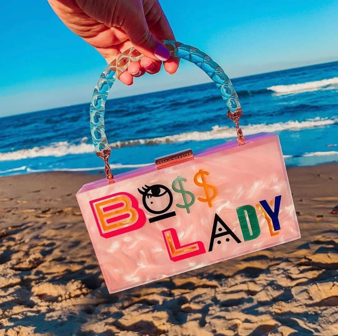 SOPHIA WEBSTERさんのインスタグラム写真 - (SOPHIA WEBSTERInstagram)「Takes one to know one! 💪💗 ⁣ ⁣ 📸 Thanks for the views @bold_fashion_jd ⁣🌊 ⁣⁣ #SophiaWebster #SophiaWebsterBags⁣⁣」9月9日 4時19分 - sophiawebster
